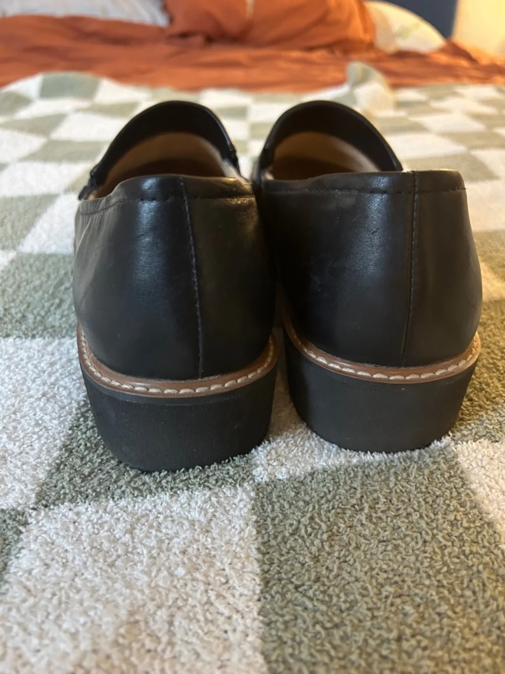 Naturalizer black loafer
