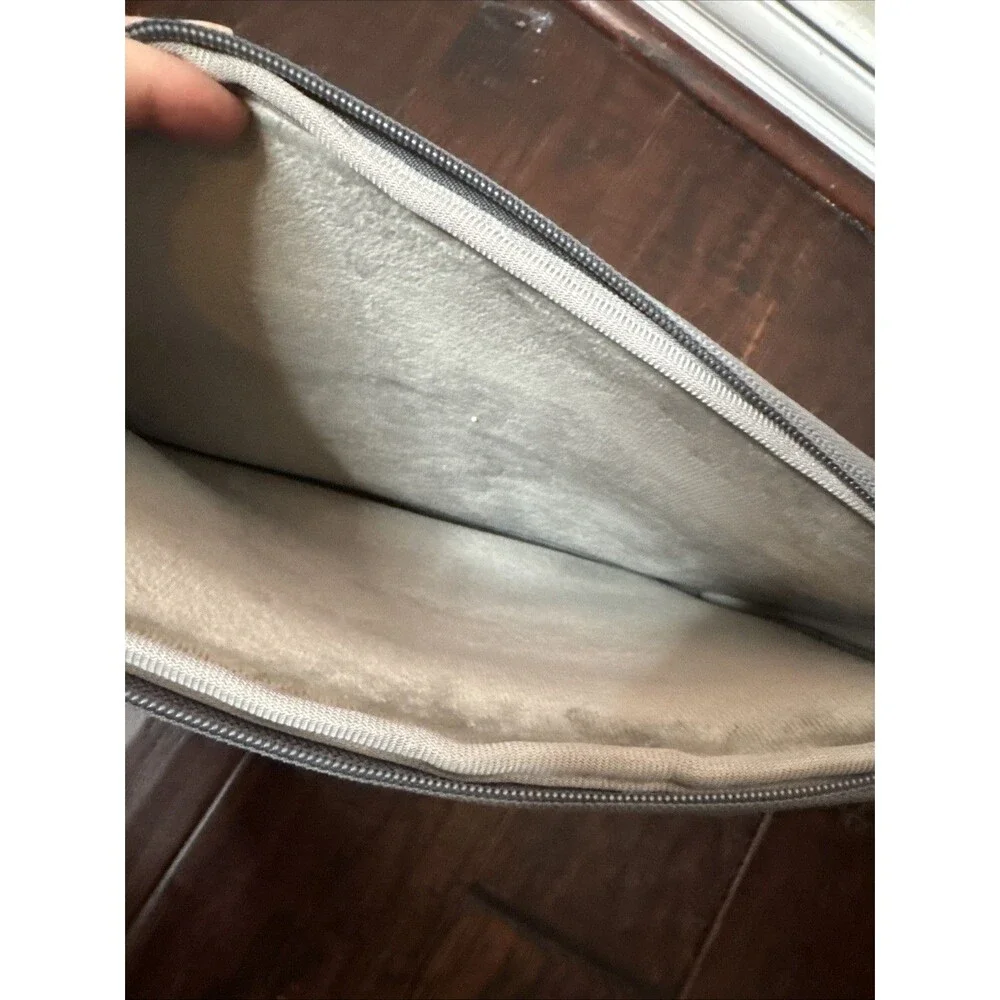 Voova gray laptop