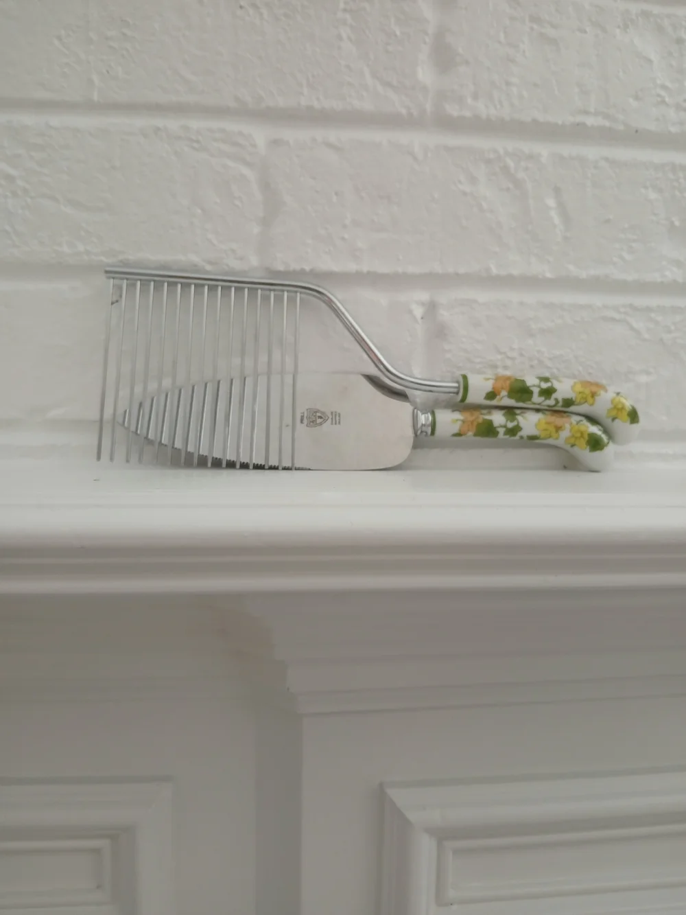 Vintage 2 Piece Sheffield‎ England Serving Set Stainless Steel Porcelain Handle