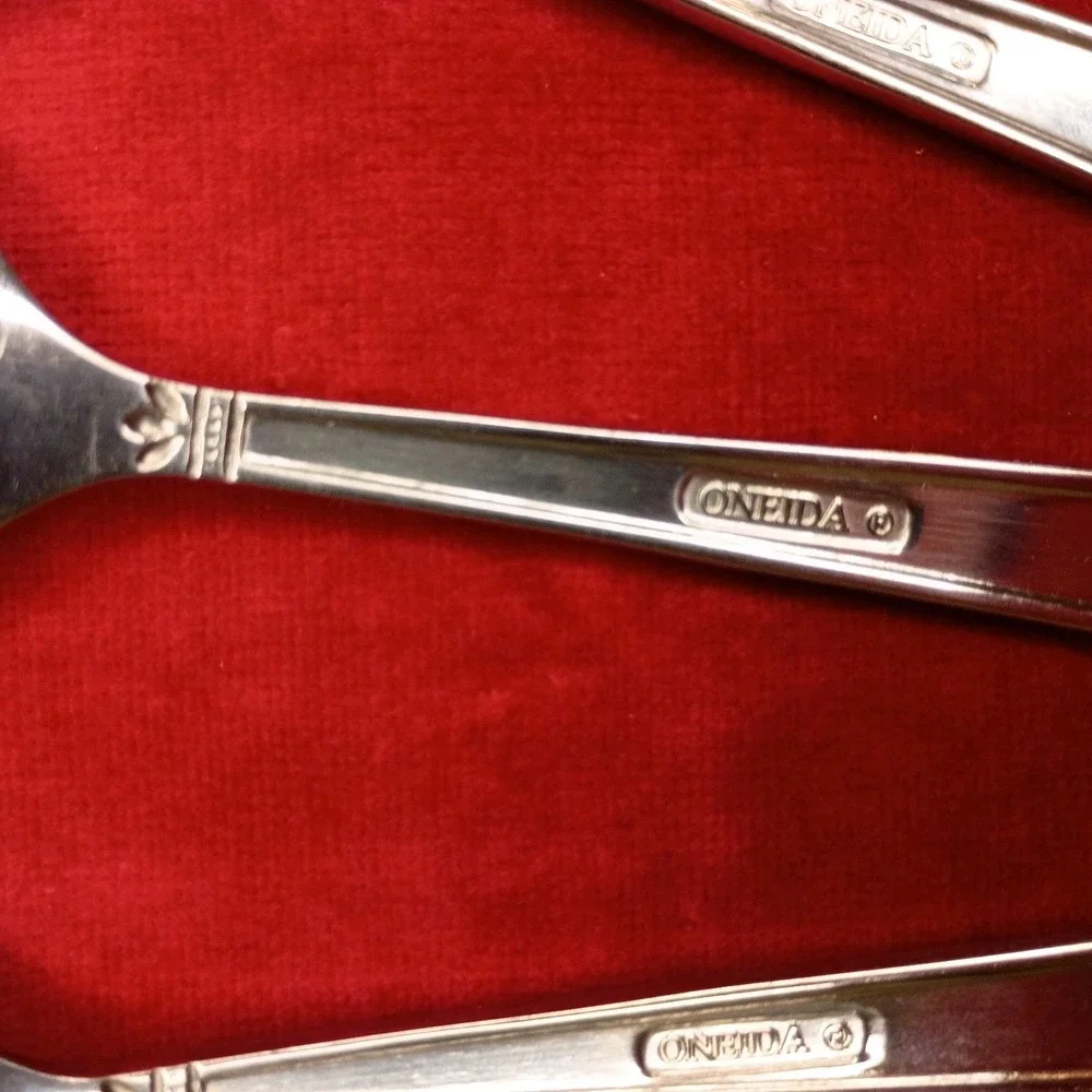 Oneida soup spoon