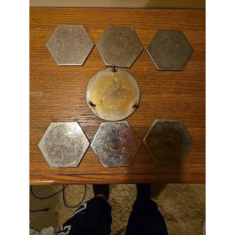 The Unbranded Brand vintage hexagonal