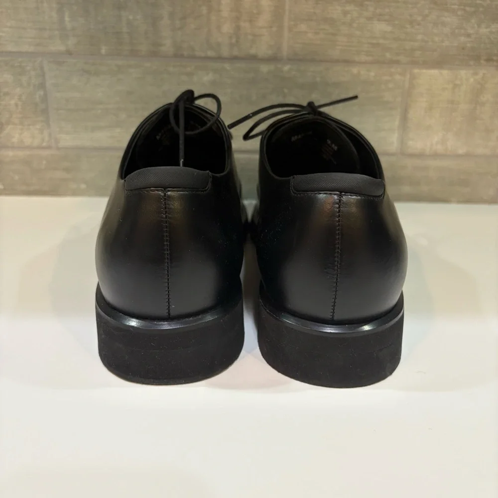 Rockport sleek black