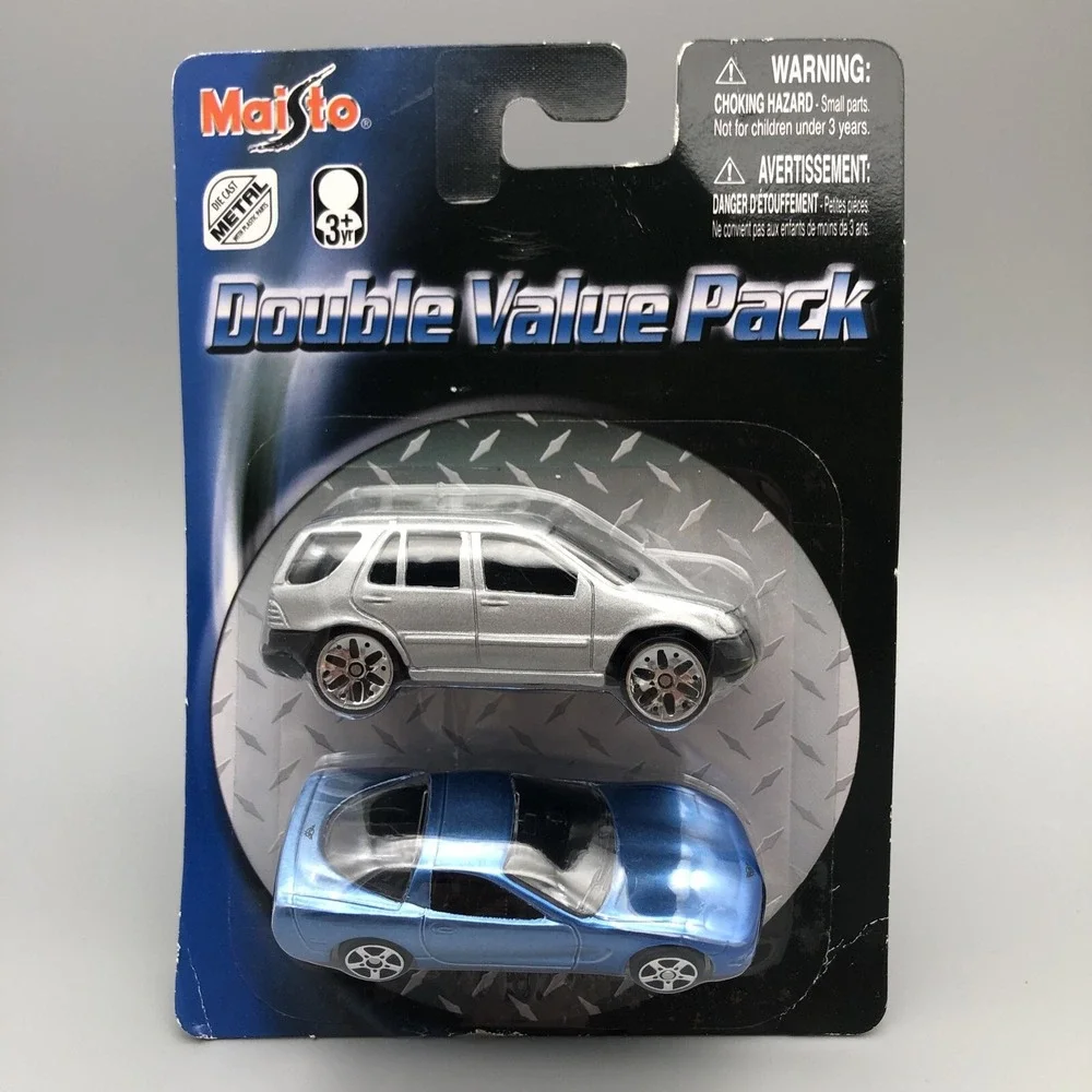 Maisto Double Value Pack Blue Corvette &‎ Silver Hummer Diecast 1/64 Scale