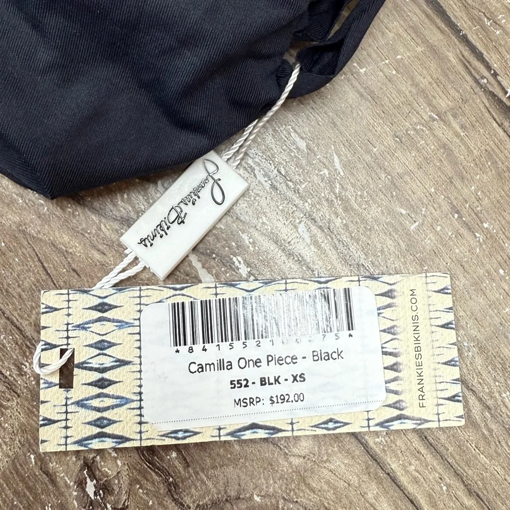 Frankies Bikinis nwt