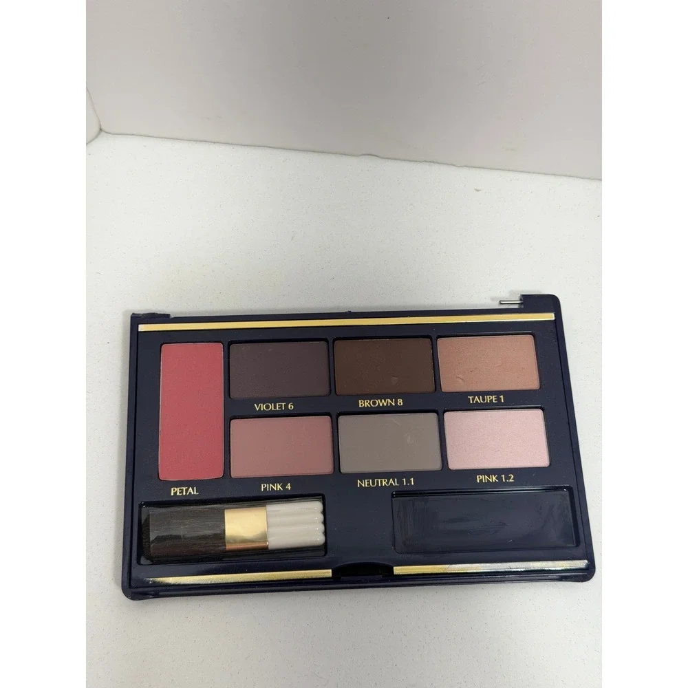 Estee Lauder use vintage eyeshadow