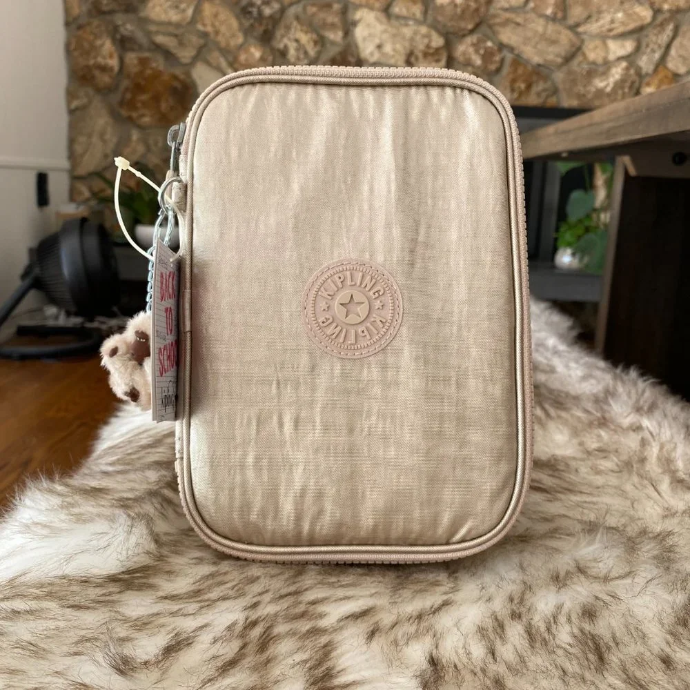 Kipling 6”l around