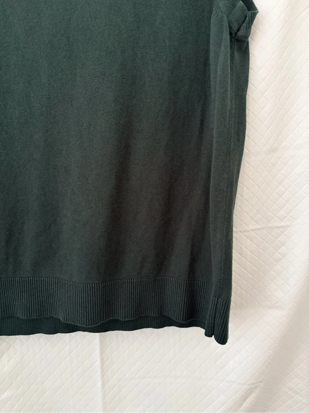 Banana Republic sleeveless neck