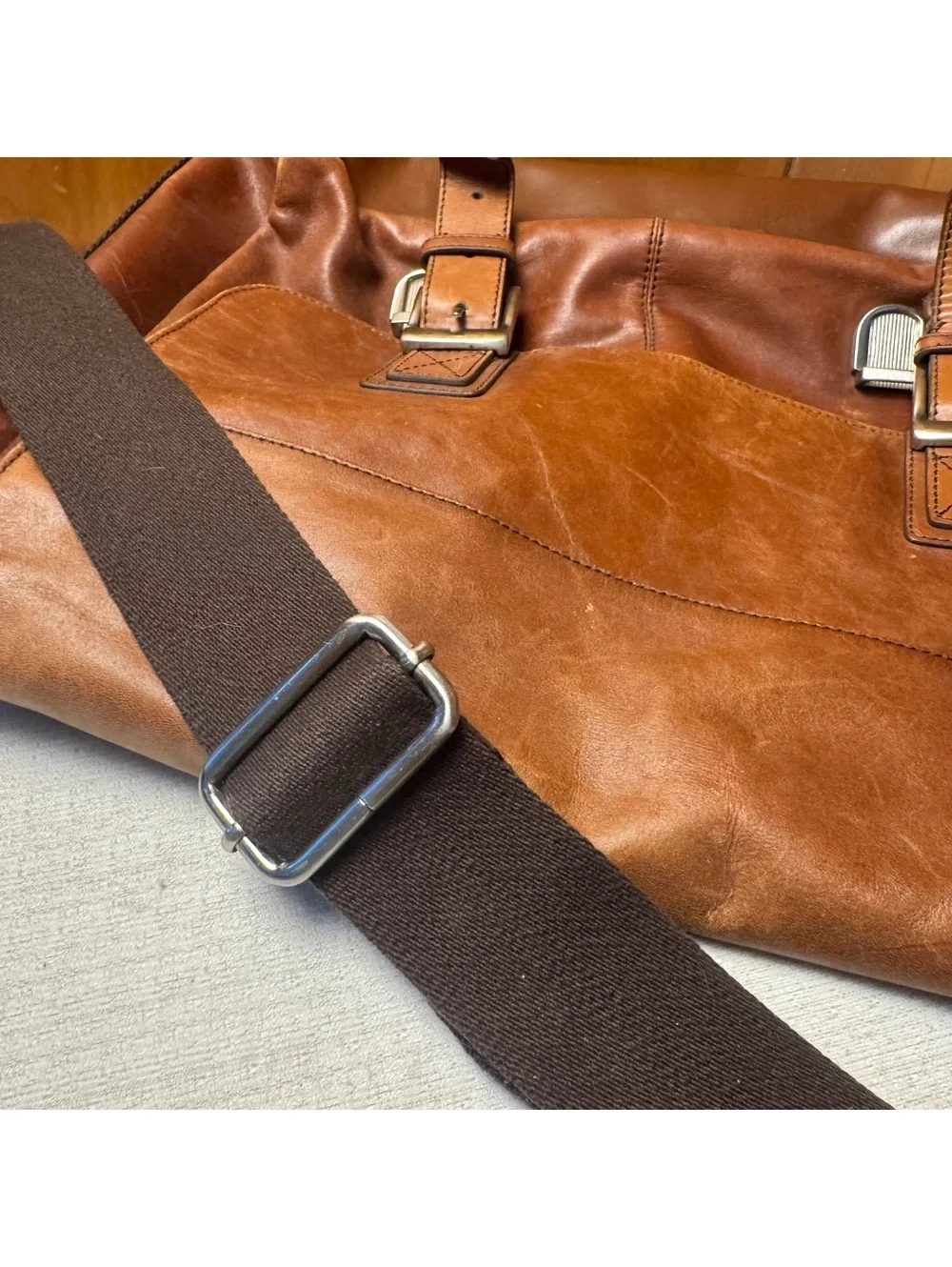 Fossil genuine leather