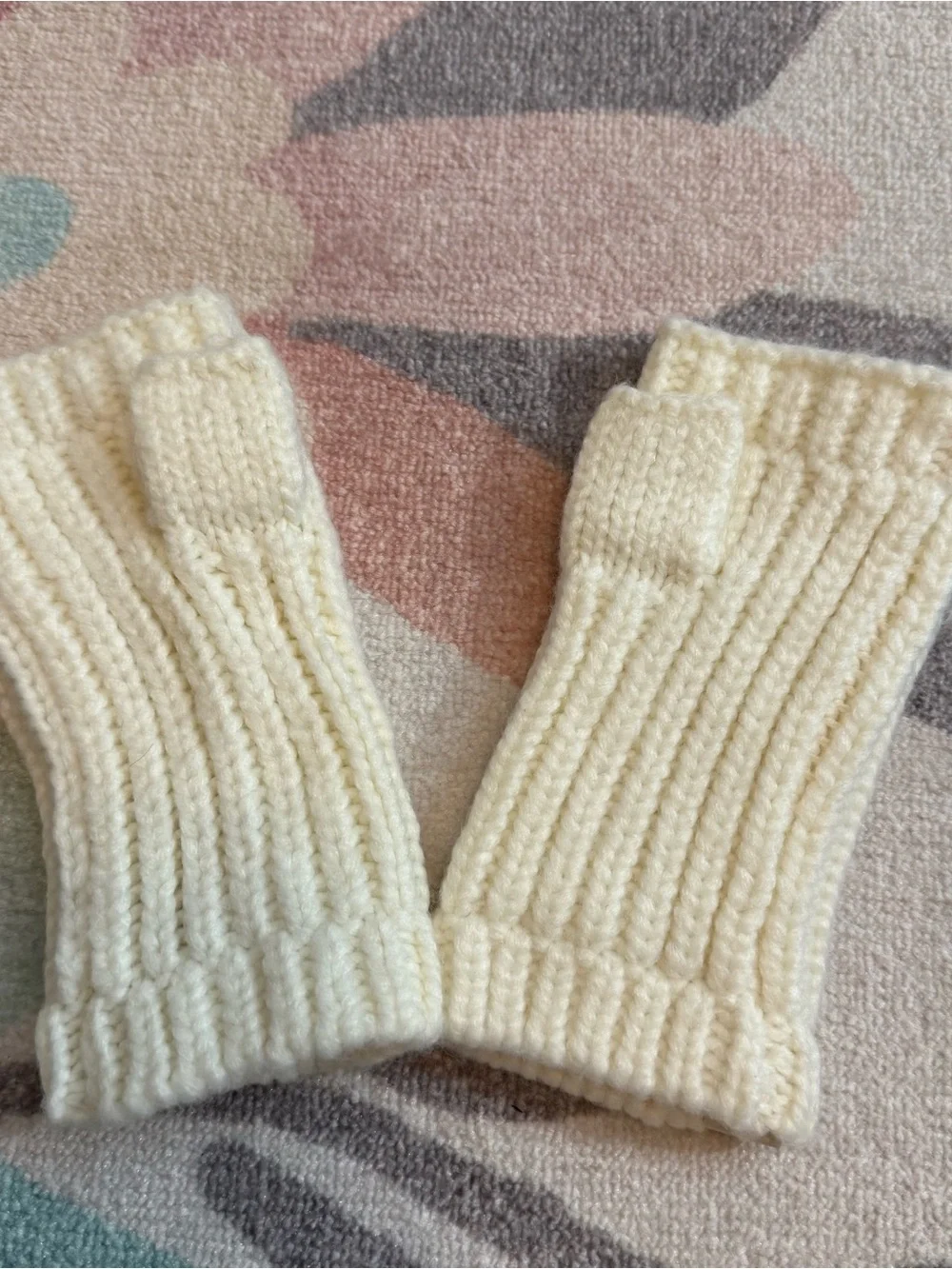 UGG chunky fingerless