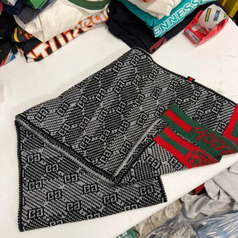 Gucci GG Monogram Knit Scarf Black Grey Green‎ Red Web Stripe Made in Italy