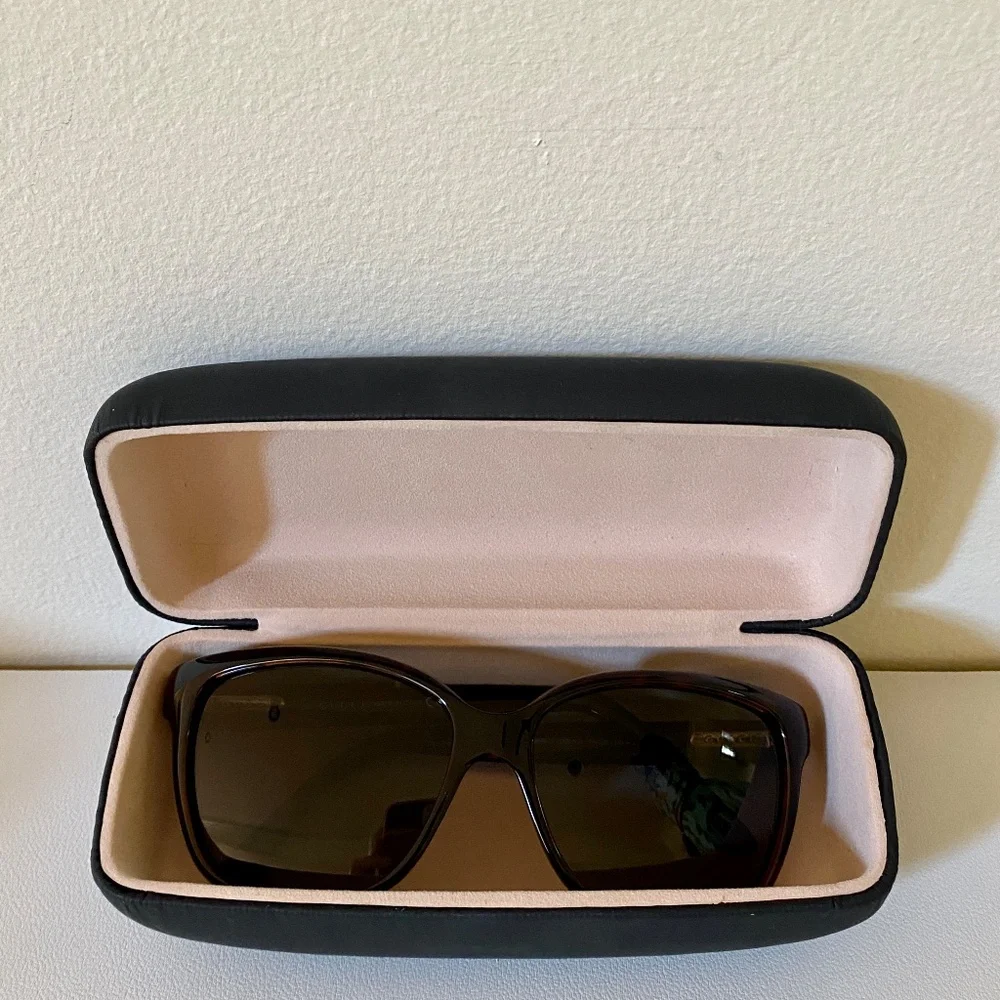 Gucci sunglasses are