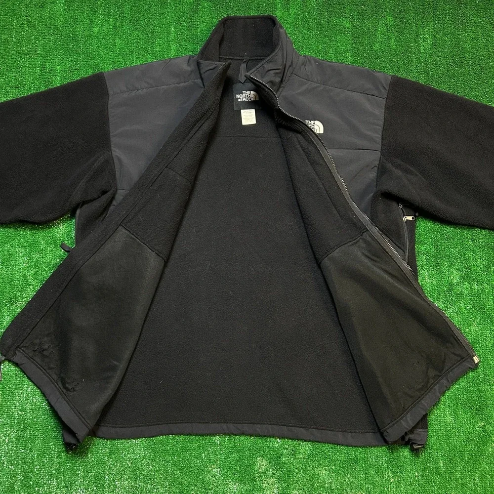 The North Face flaws color