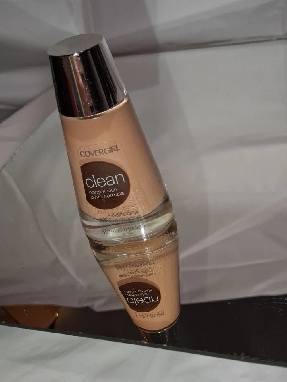 ✨CoverGirl Clean Liquid Makeup Foundation 140 Natural Beige Vintage Original✨