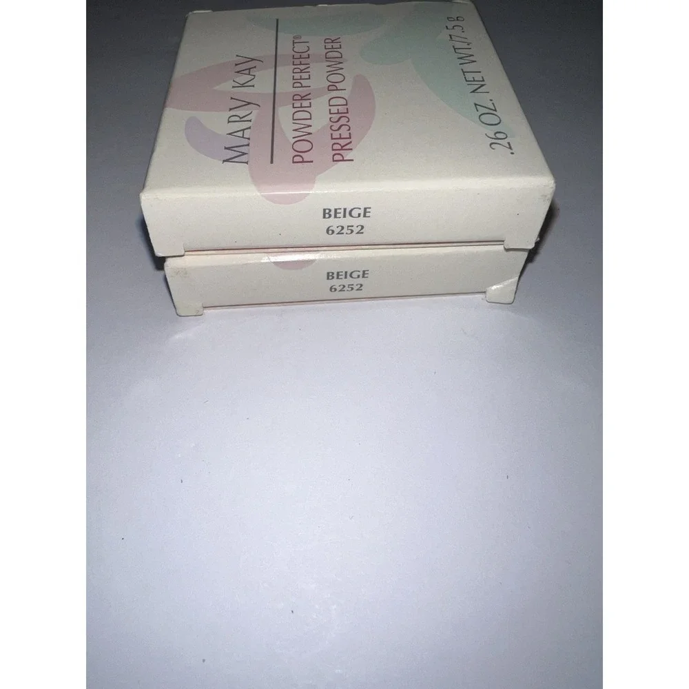 New Box Mary Kay Powder Perfect Pressed Powder D Shape Rare .26oz‎ Beige 6252