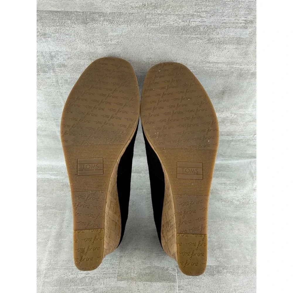 Toms black canvas