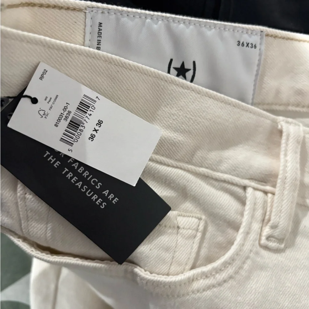 Banana Republic are measurements rise