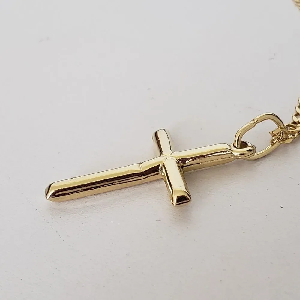 Unbranded yellow gold