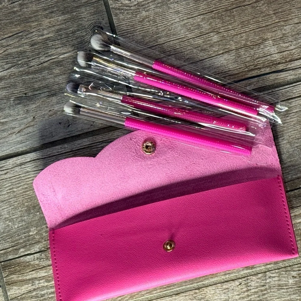 Makeup Brushes​​