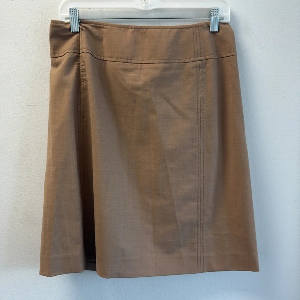 Tory Burch size gold