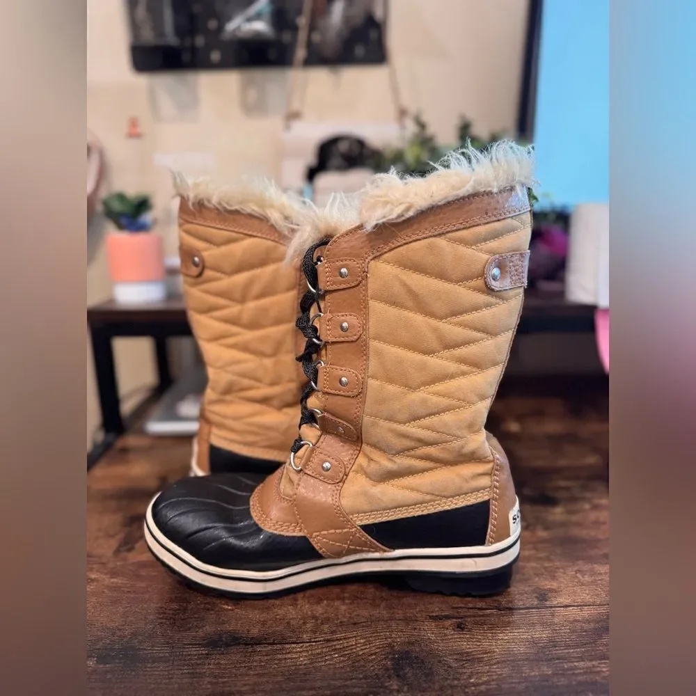 Sorel Torfino Tan‎ lace up boots size 6