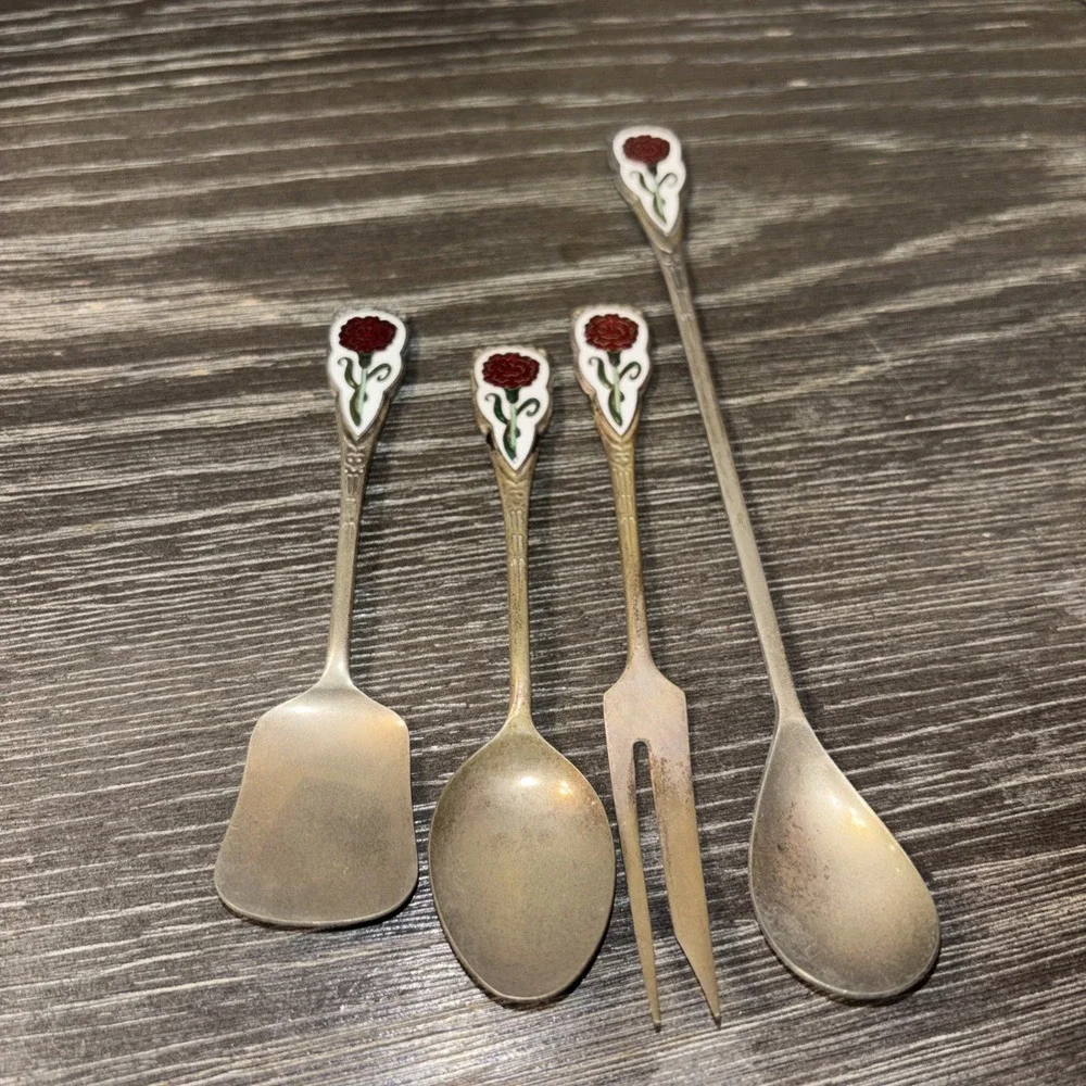 EPNS Carnations‎ set of 4 Silver plated  Purple Flower