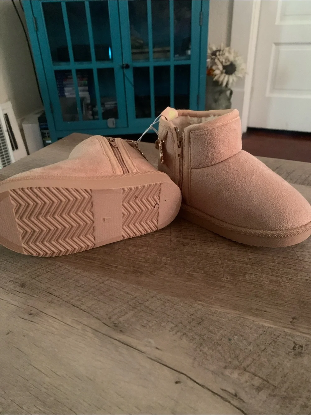 Alpine Fox boots charms new