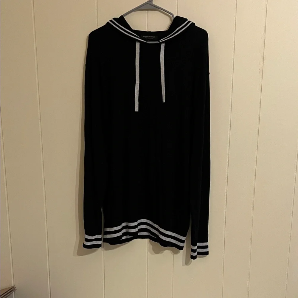 Banana Republic Hoodie with White Stripes Size L
