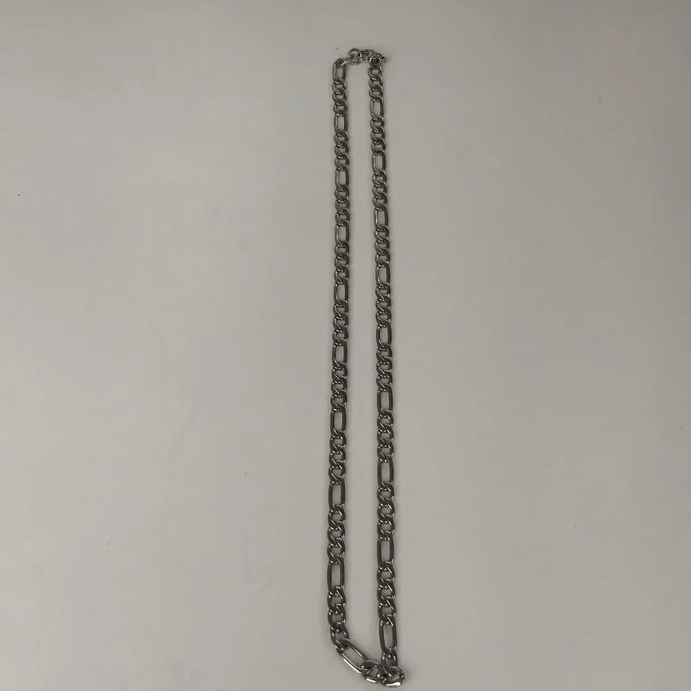 Chisel figaro chain