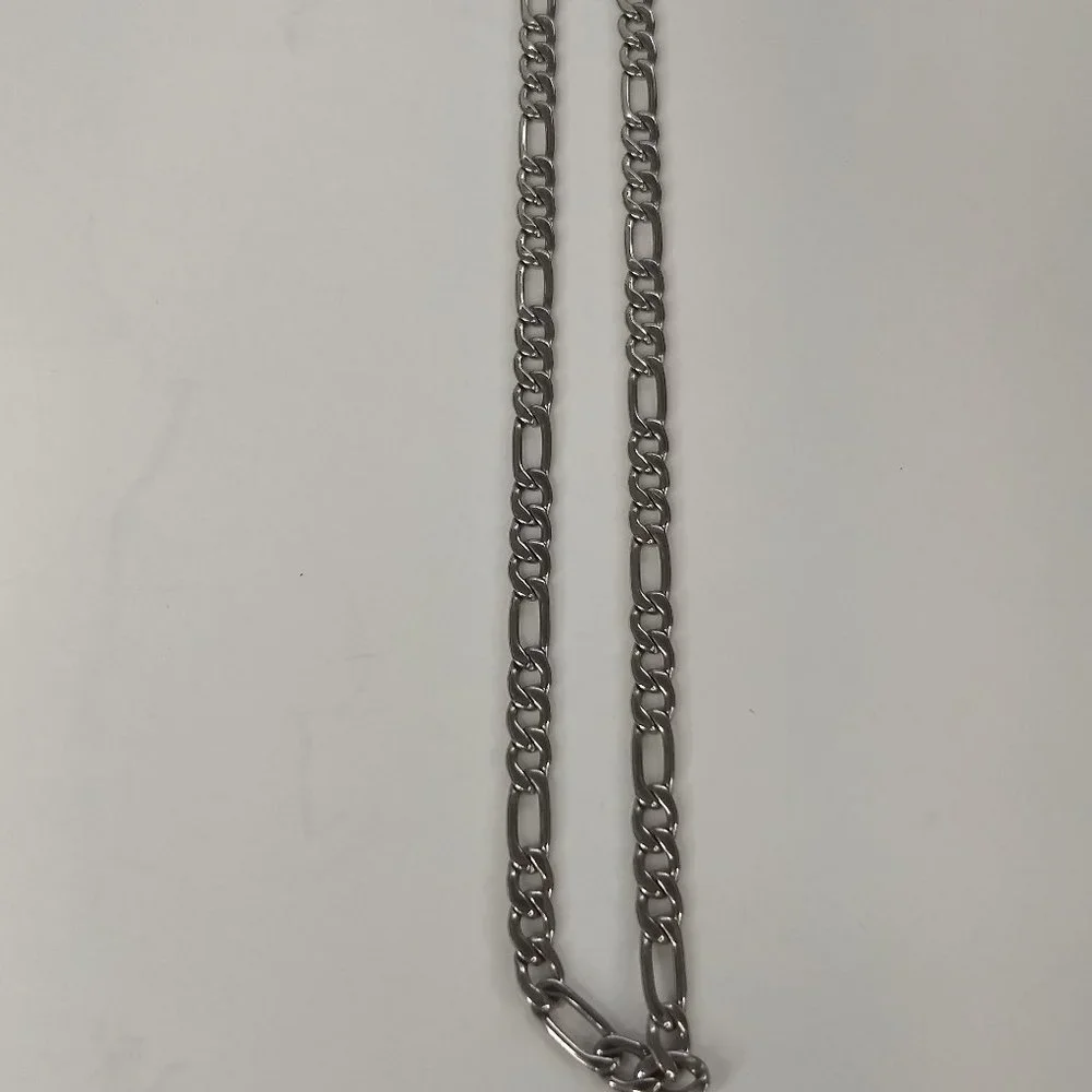 Chisel figaro chain