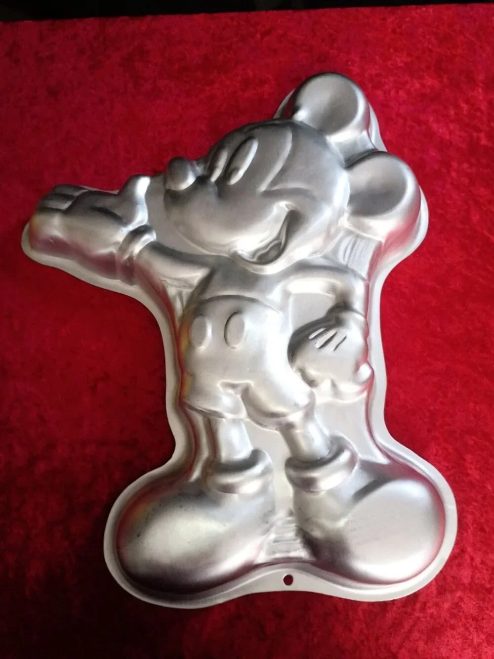 Disney Mickey Mouse Aluminum Cake Pan By Wilton‎ 1995 Vintage Bakeware