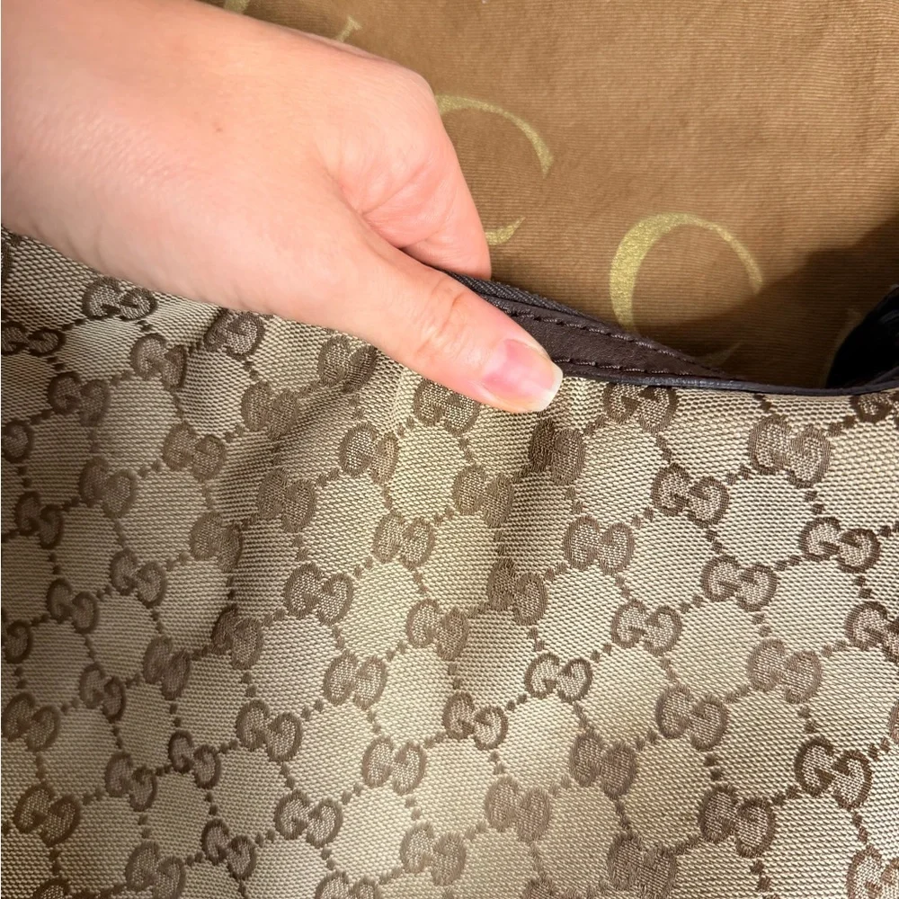 Gucci chic hobo