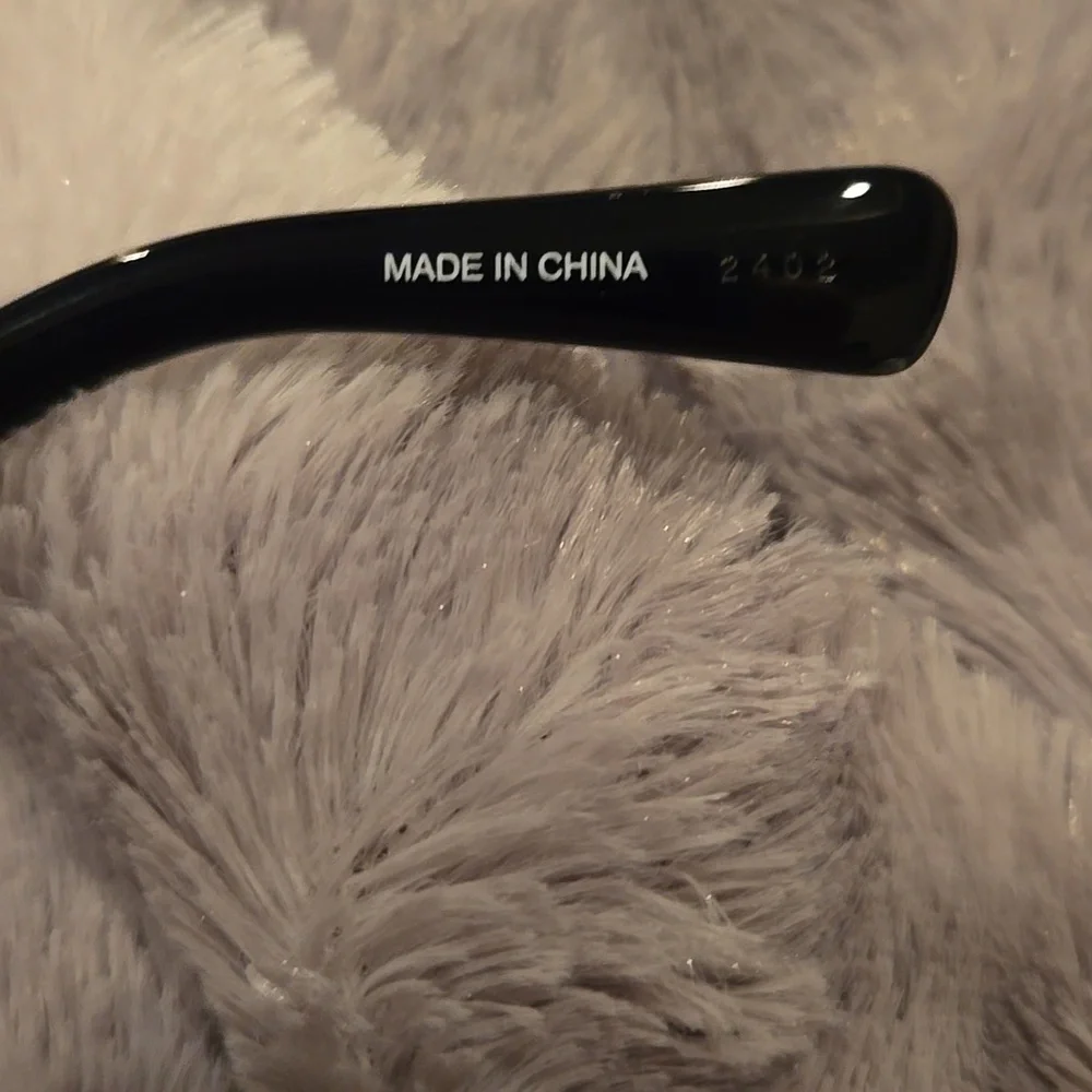 Longchamp Paris Black Oversized Sunglasses Brand New in Case