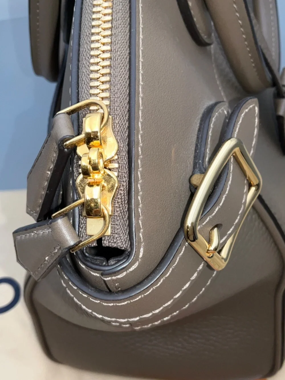Louis Vuitton excellent very