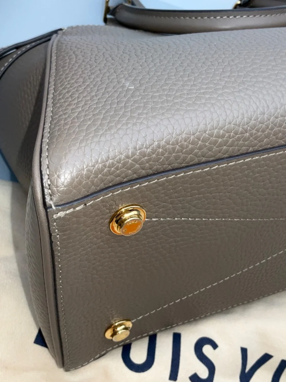 Louis Vuitton excellent very