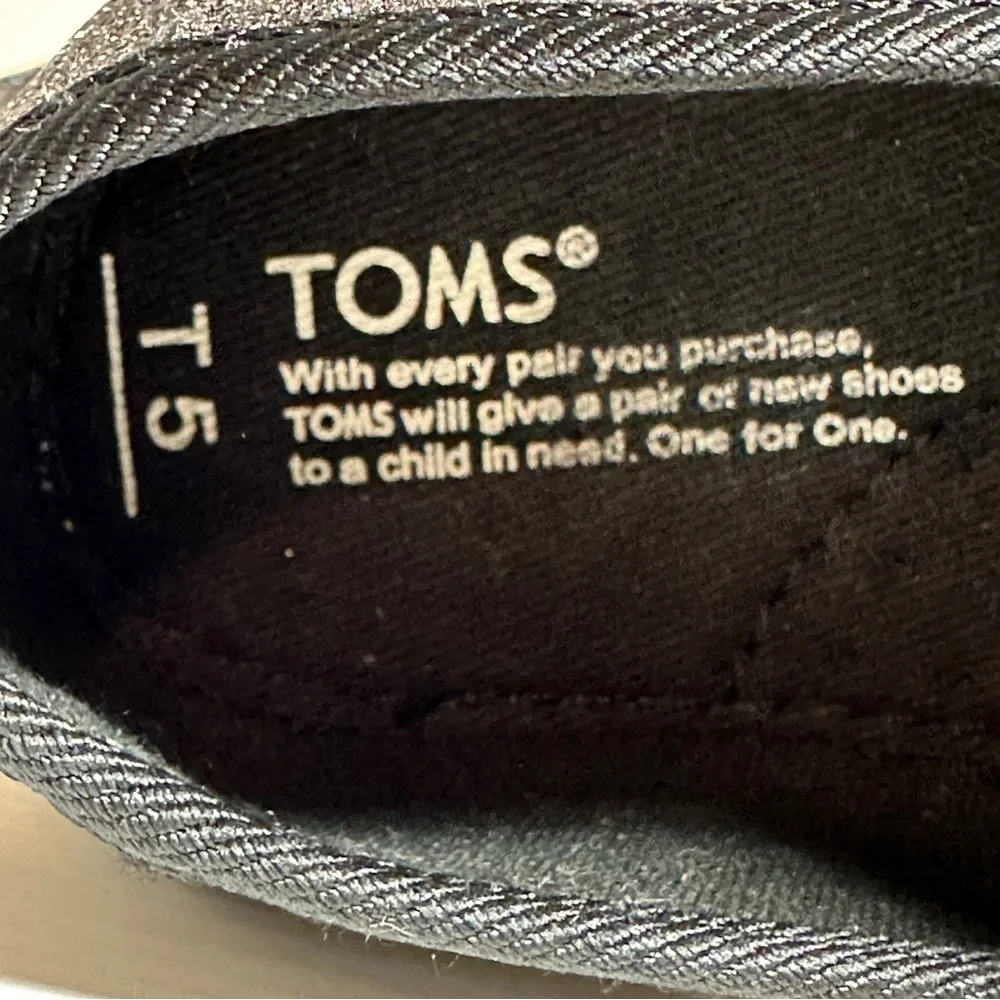 Toms pre owned