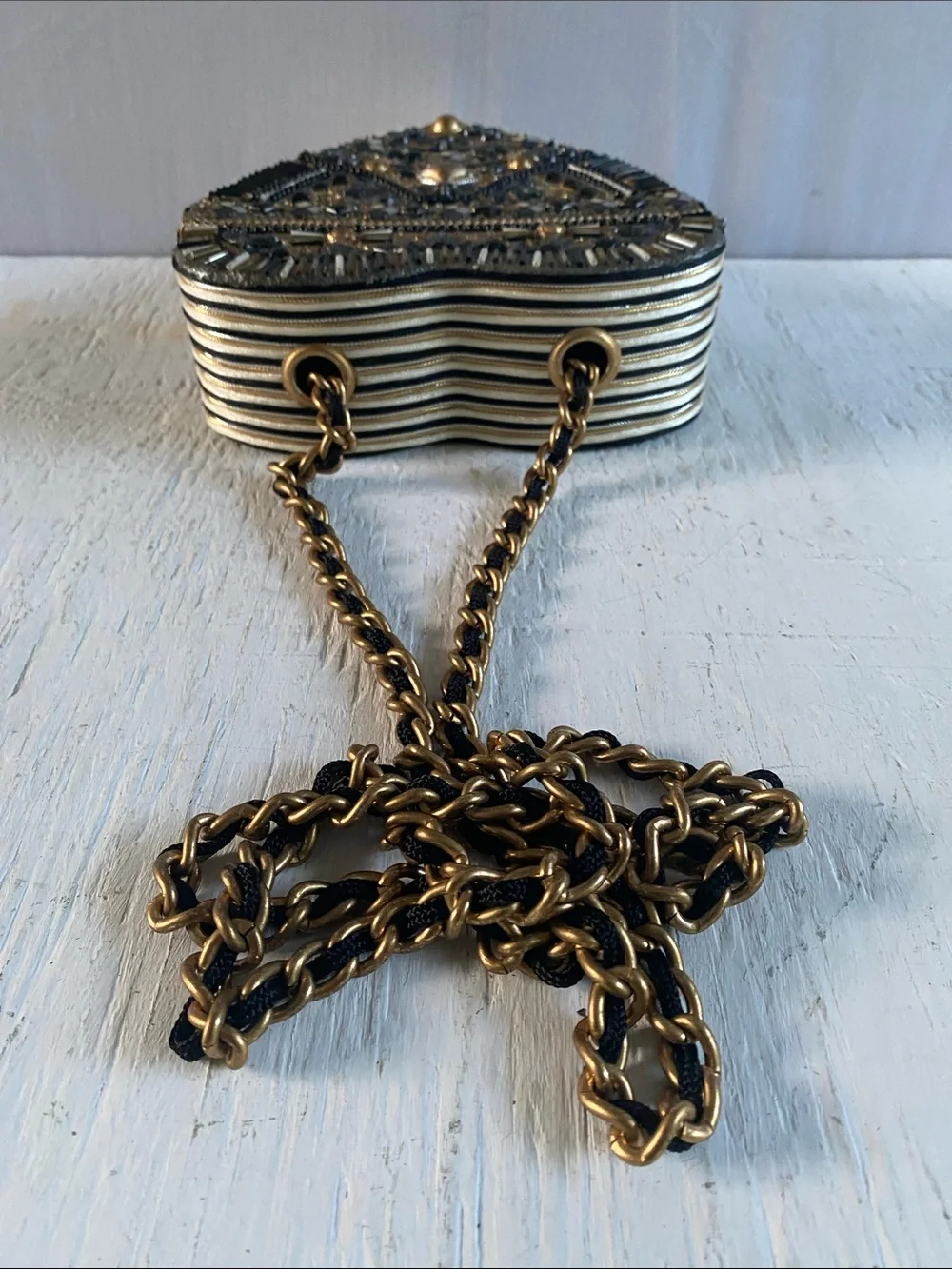 Not branded ornate heart