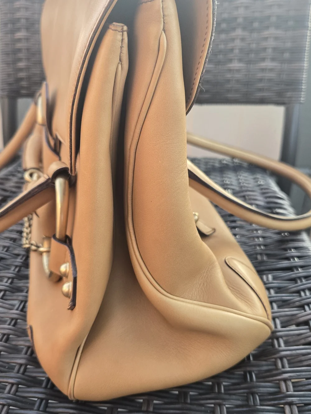 N/A sophisticated tan