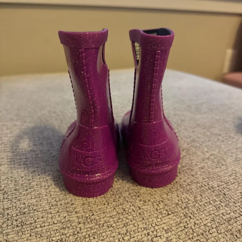 UGG pink glitter