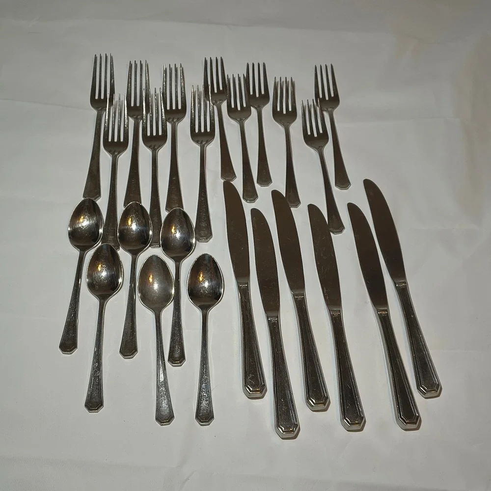 Supreme by Towle Sophisticate 18/8 Stainless Flatware Set 24pc Japan MCM Vintage