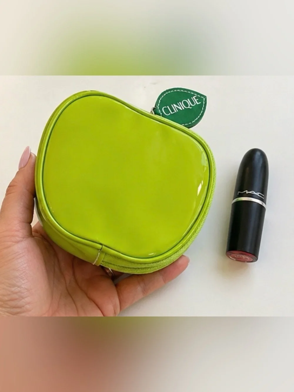 Clinique apple shaped
