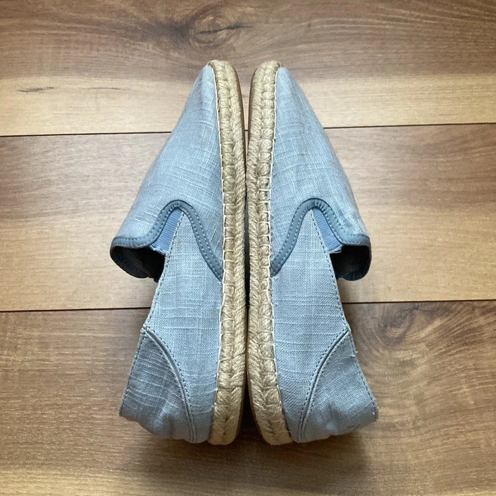 OluKai light blue