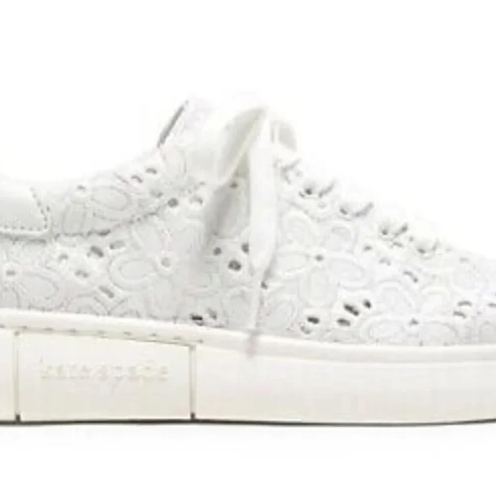kate spade chic lace
