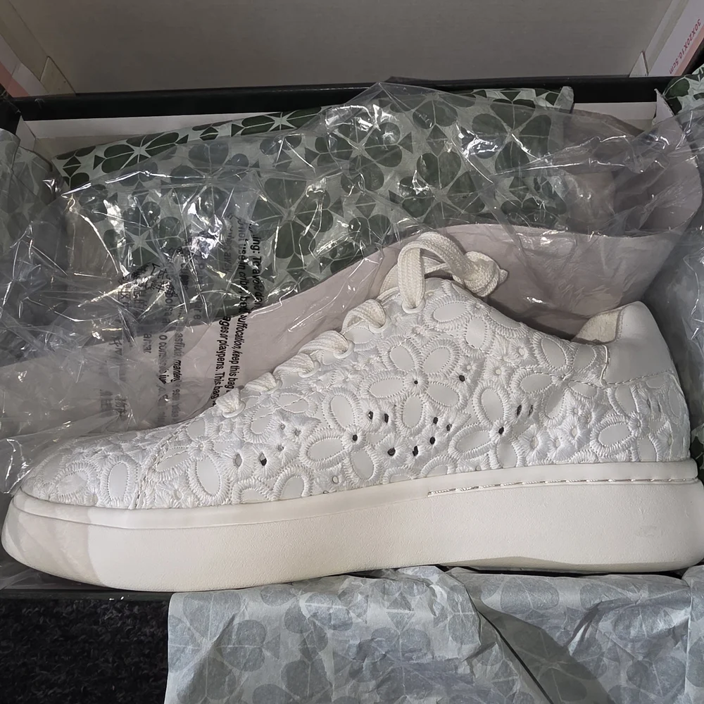 kate spade chic lace