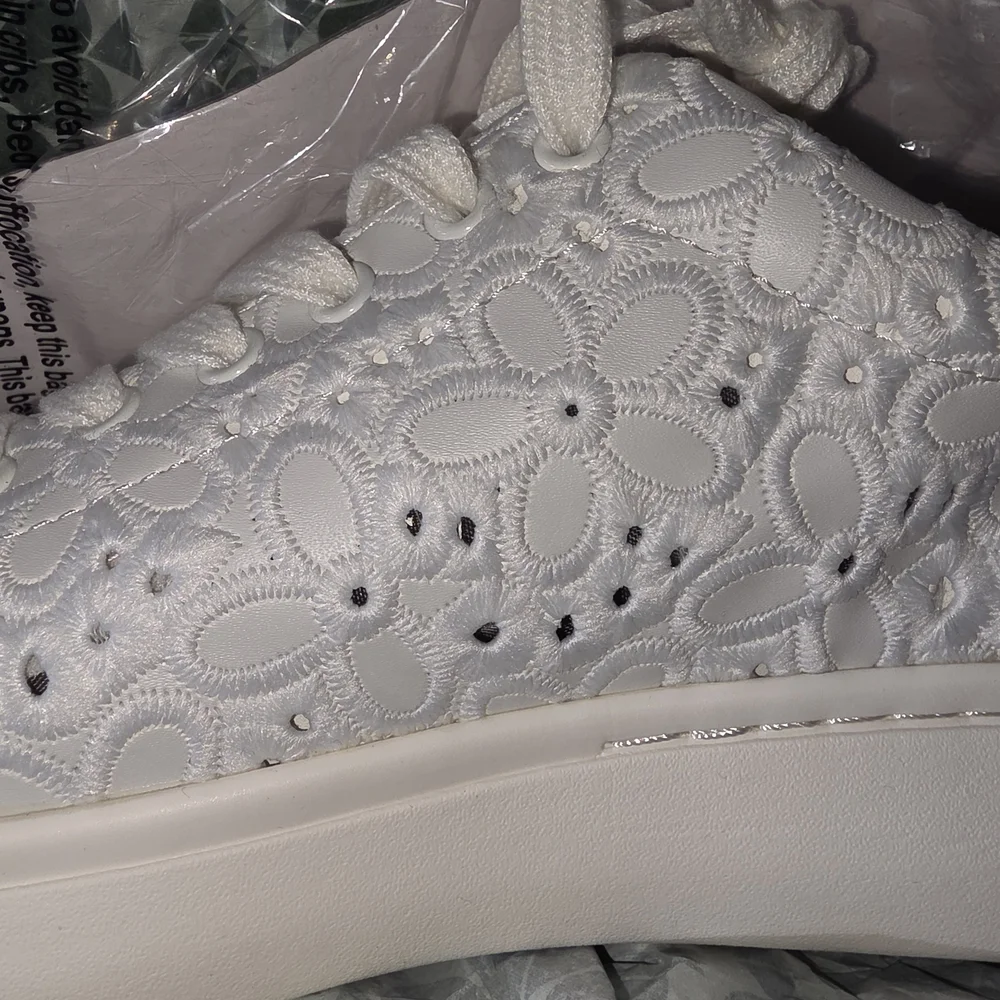 kate spade chic lace
