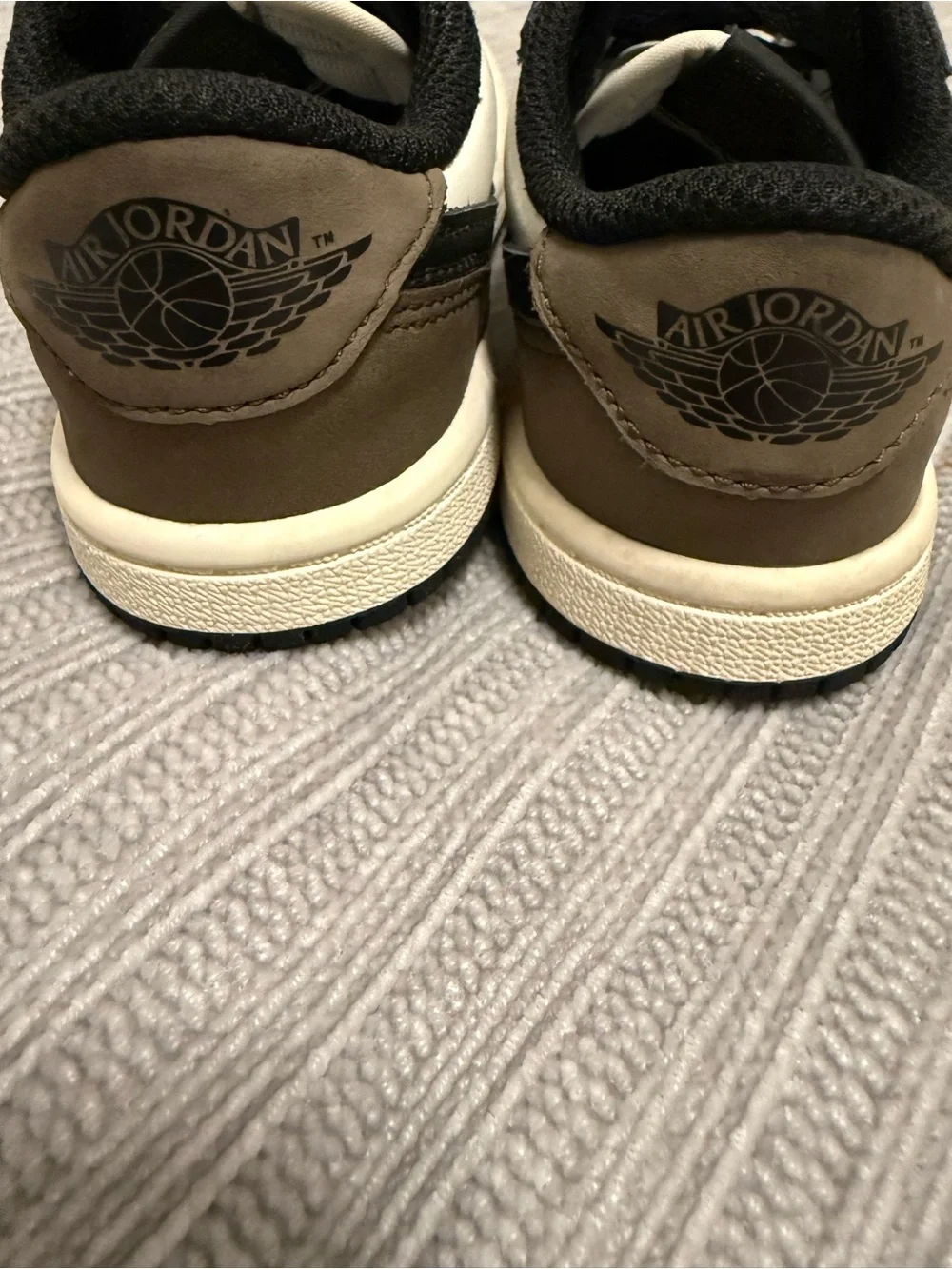 Nike youth low