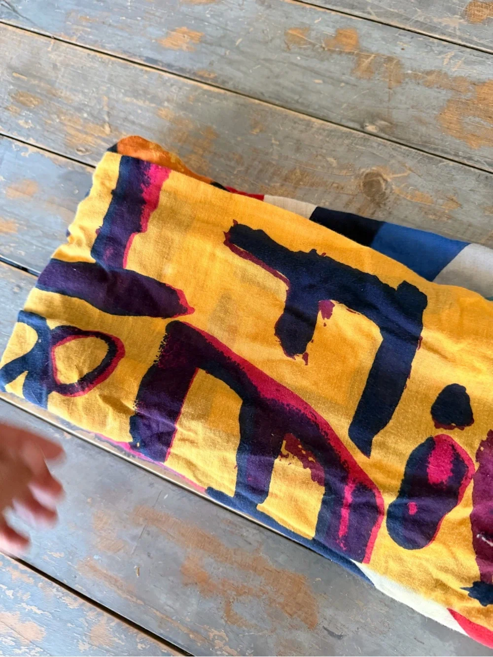 Desigual bold absorbent