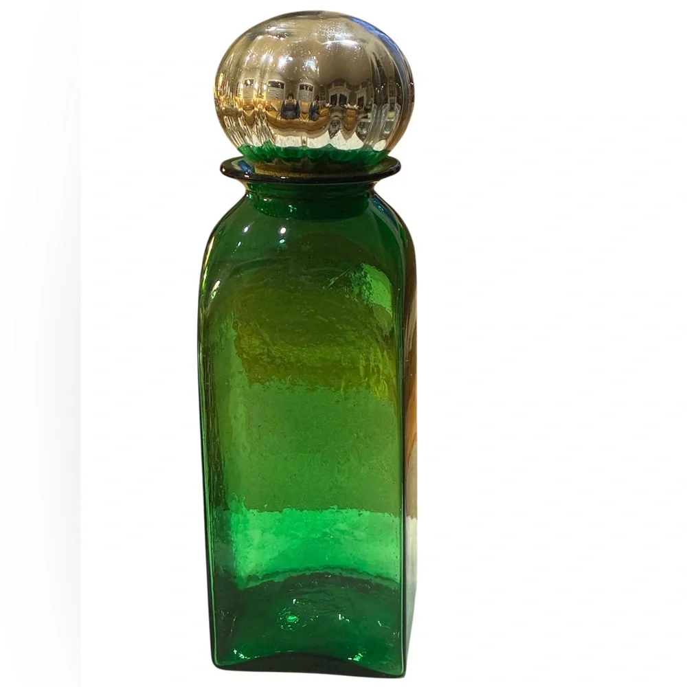 N/A green glass