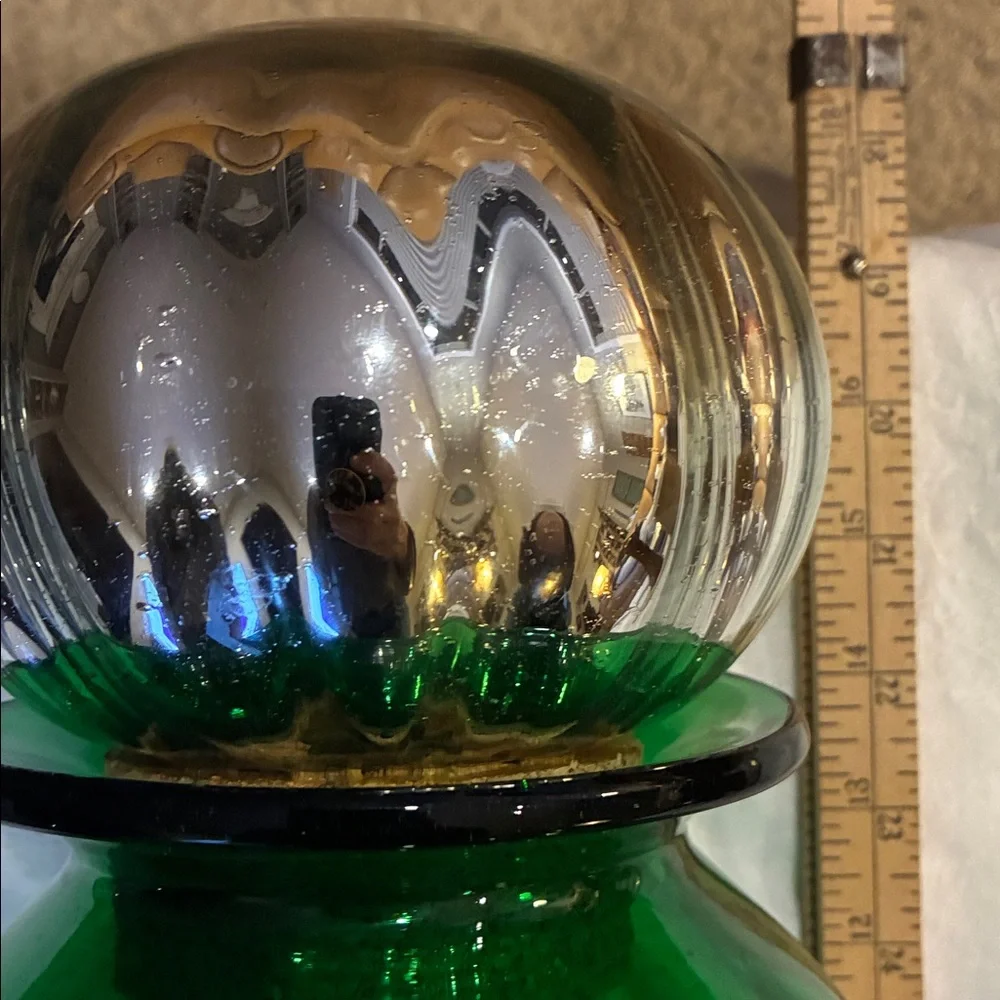 N/A green glass