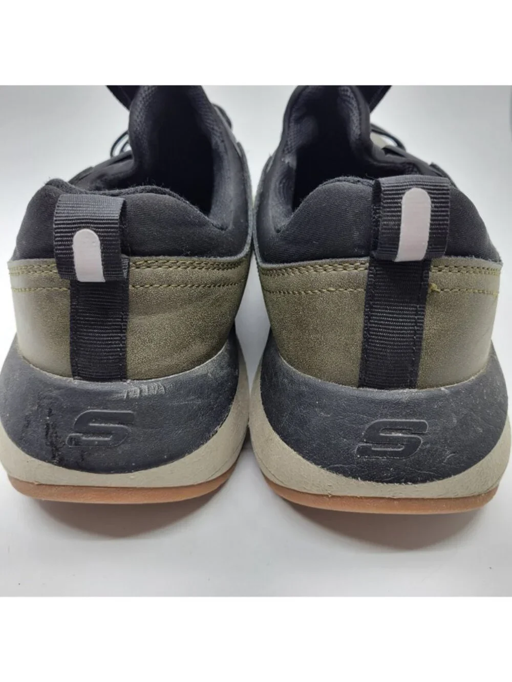 Skechers men neville