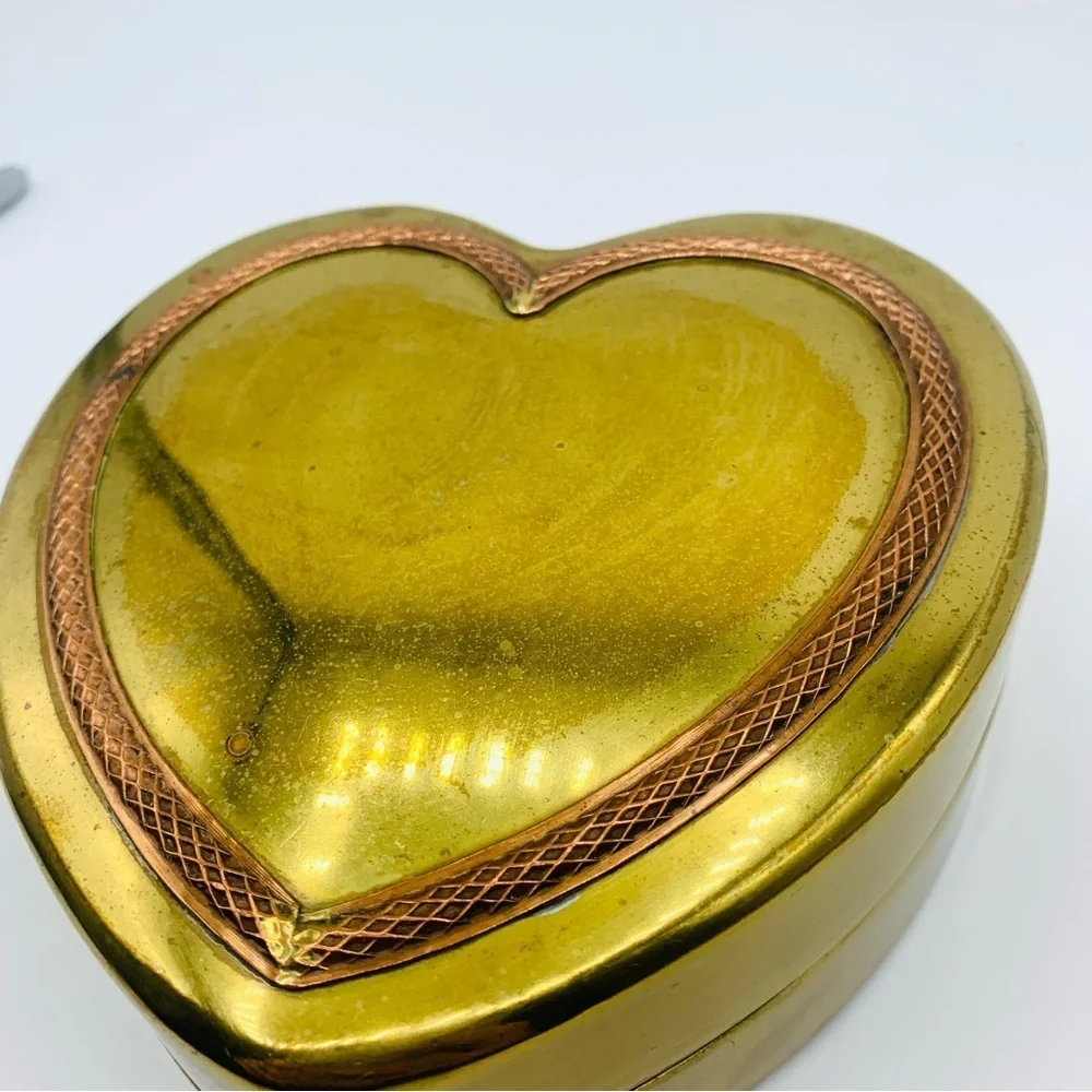 Box charming vintage